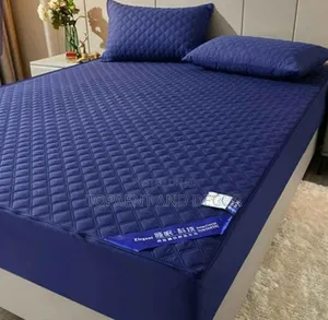 Durable Waterproof Mattress Protector Protects From Stains