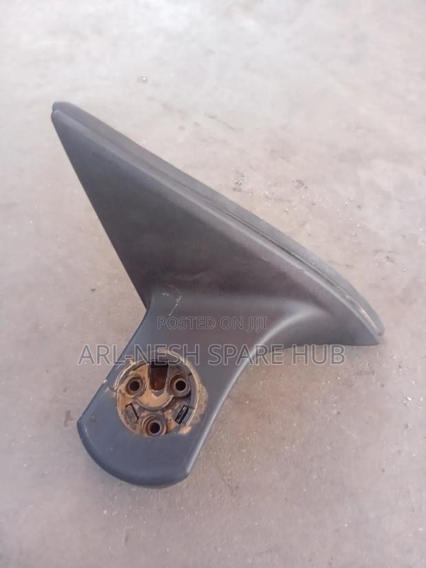 Subaru Legacy Br9 Side Mirror Arm - thumbnail 2
