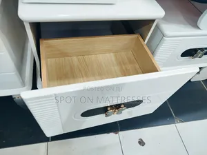 Exquisite Butterfly Tv Stand With Extendable Sides + Free Delivery.