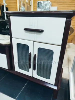 Strong and Durable! Classic Tv Stand With Extendable Sides + Delivery