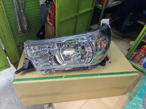 Headlight Hilux Revo