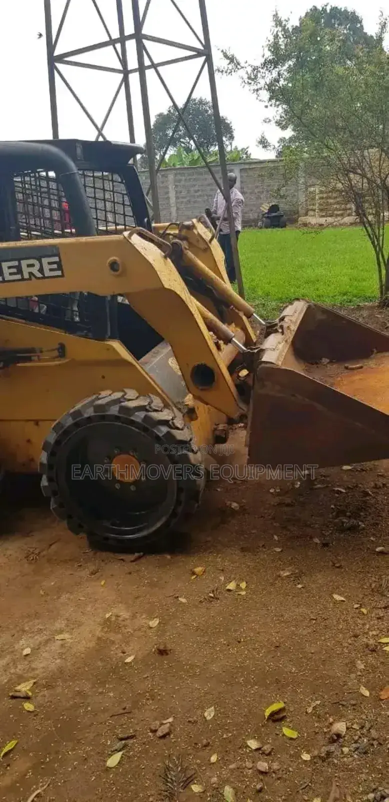 Skid Steer/Bobcat ( Wheel and Crawler) for Hire