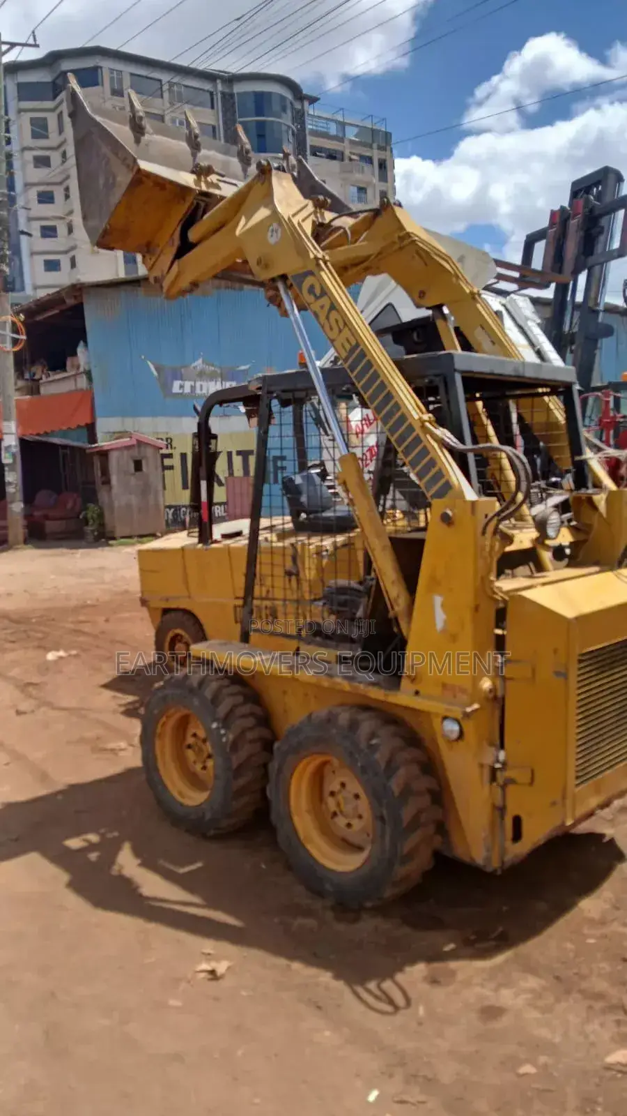 Skid Steer/Bobcat ( Wheel and Crawler) for Hire