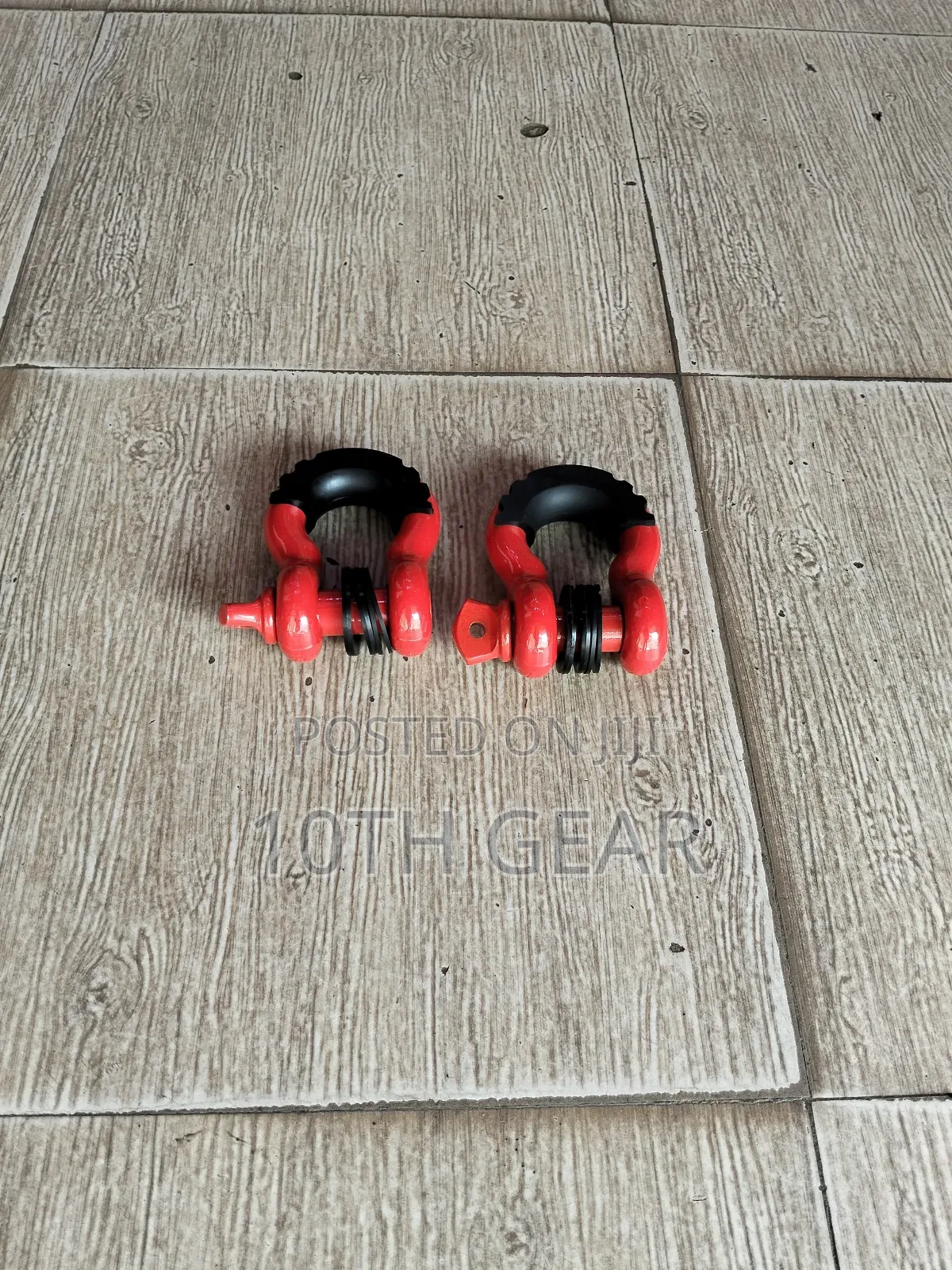 U-Shackle With Plastic Cover