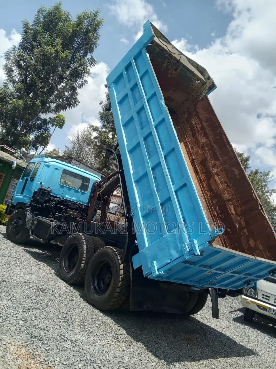 Isuzu Truck
