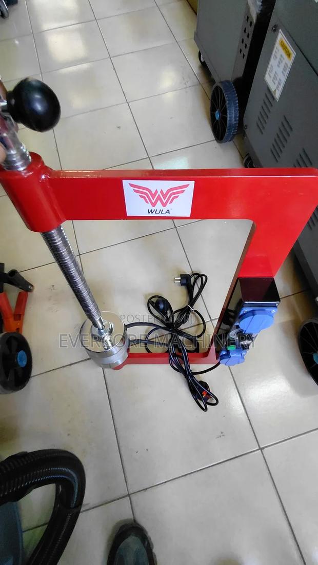 Commercial Truck Tyre Vulcanizer Machine With Accessories.