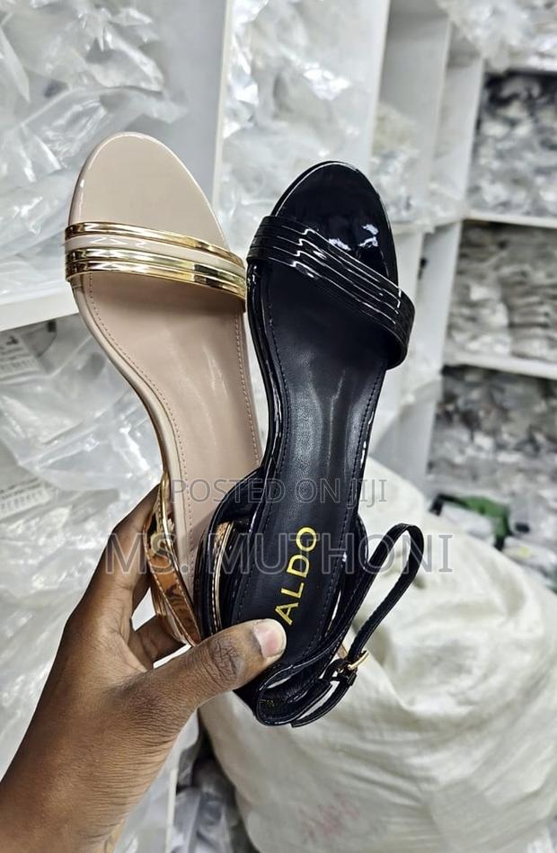 Designer Low Chunky Heels Size 37 38 39 40 41 42 - thumbnail 5