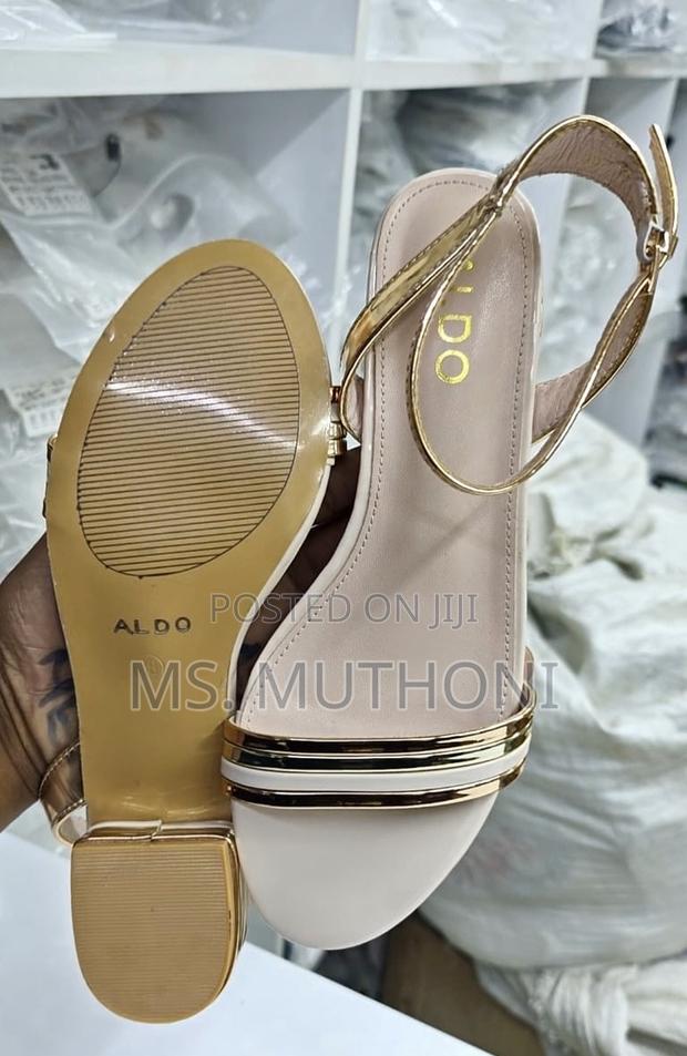 Designer Low Chunky Heels Size 37 38 39 40 41 42 - thumbnail 4