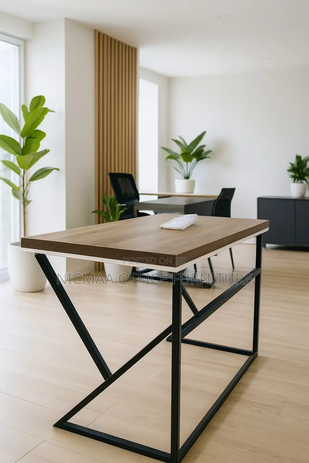 Sleek Design for Creative Executive Spaces Desk
