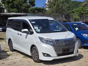 Toyota Esquire 2018 White