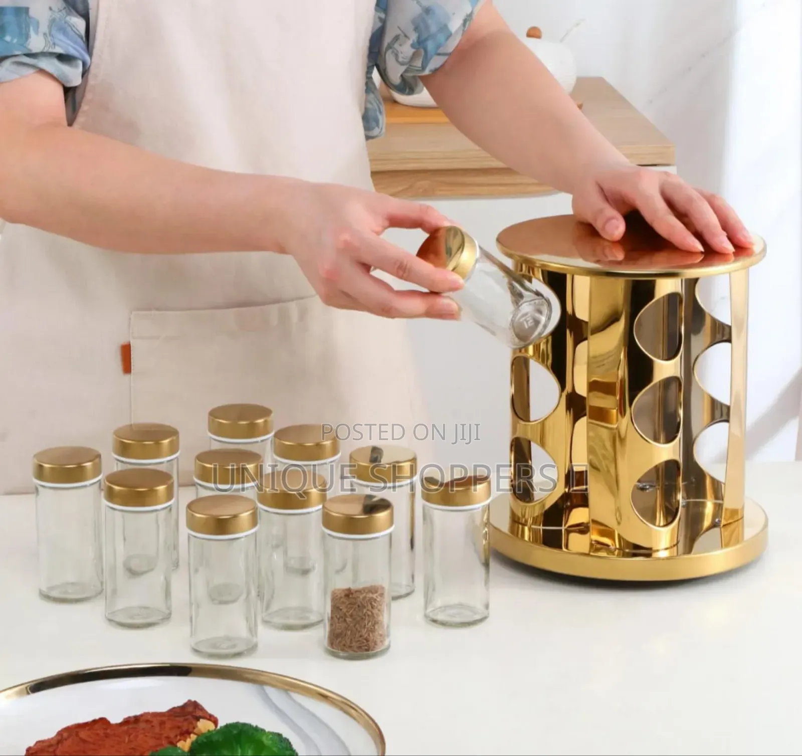 Rotating Spice Rack*
*Has 12 Glass Jars Each 100ml*