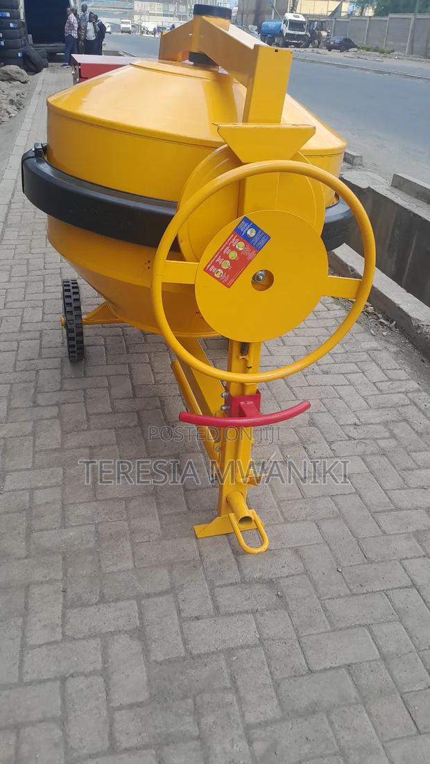 400ltrs  Menegotti Concrete Mixer (Brazil)