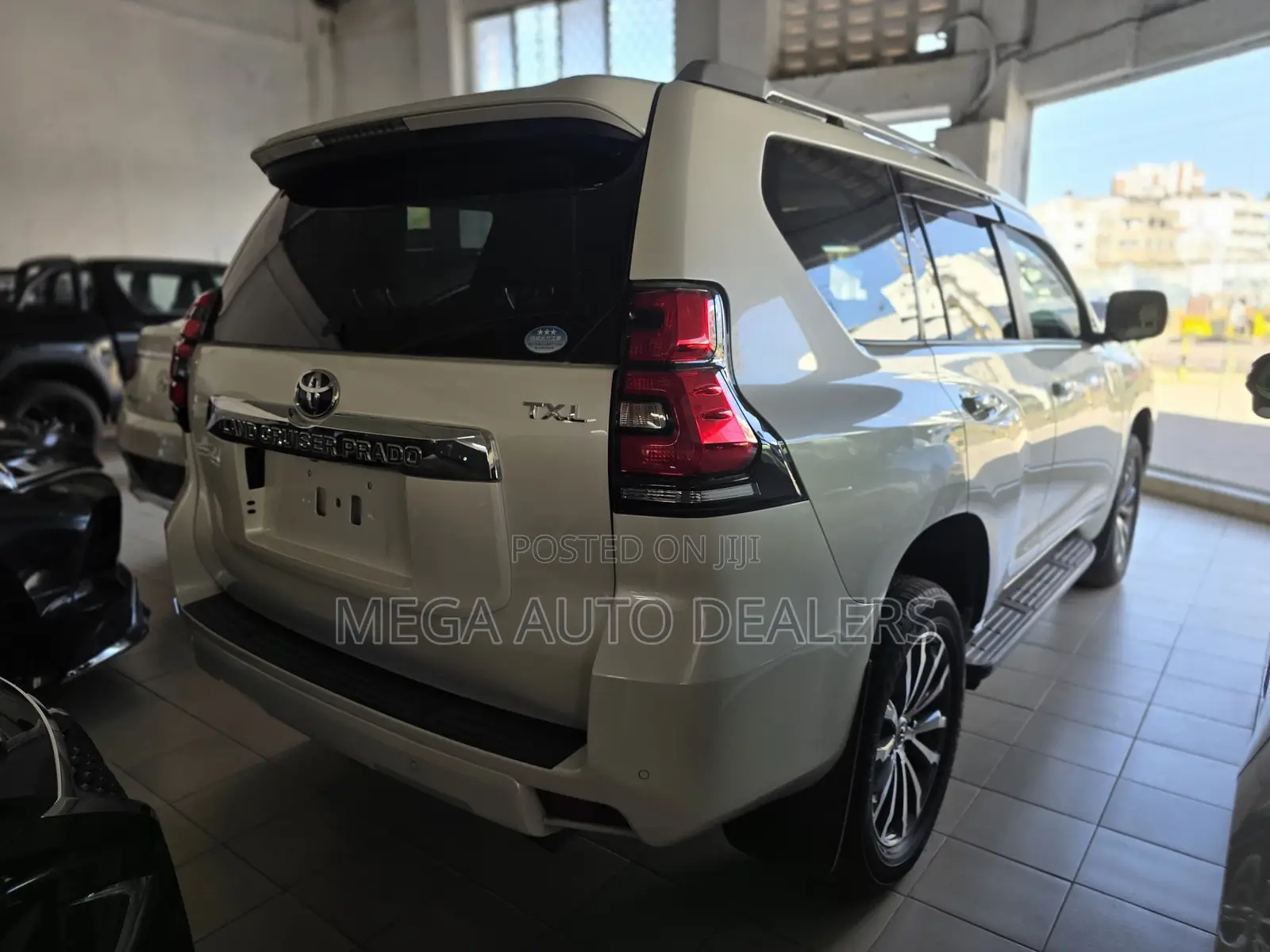 Toyota Land Cruiser Prado 2018 White