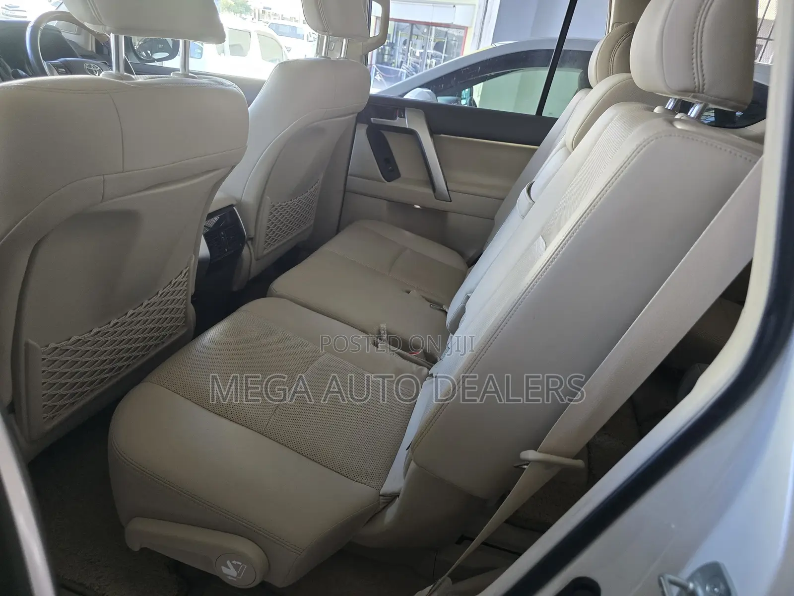 Toyota Land Cruiser Prado 2018 White