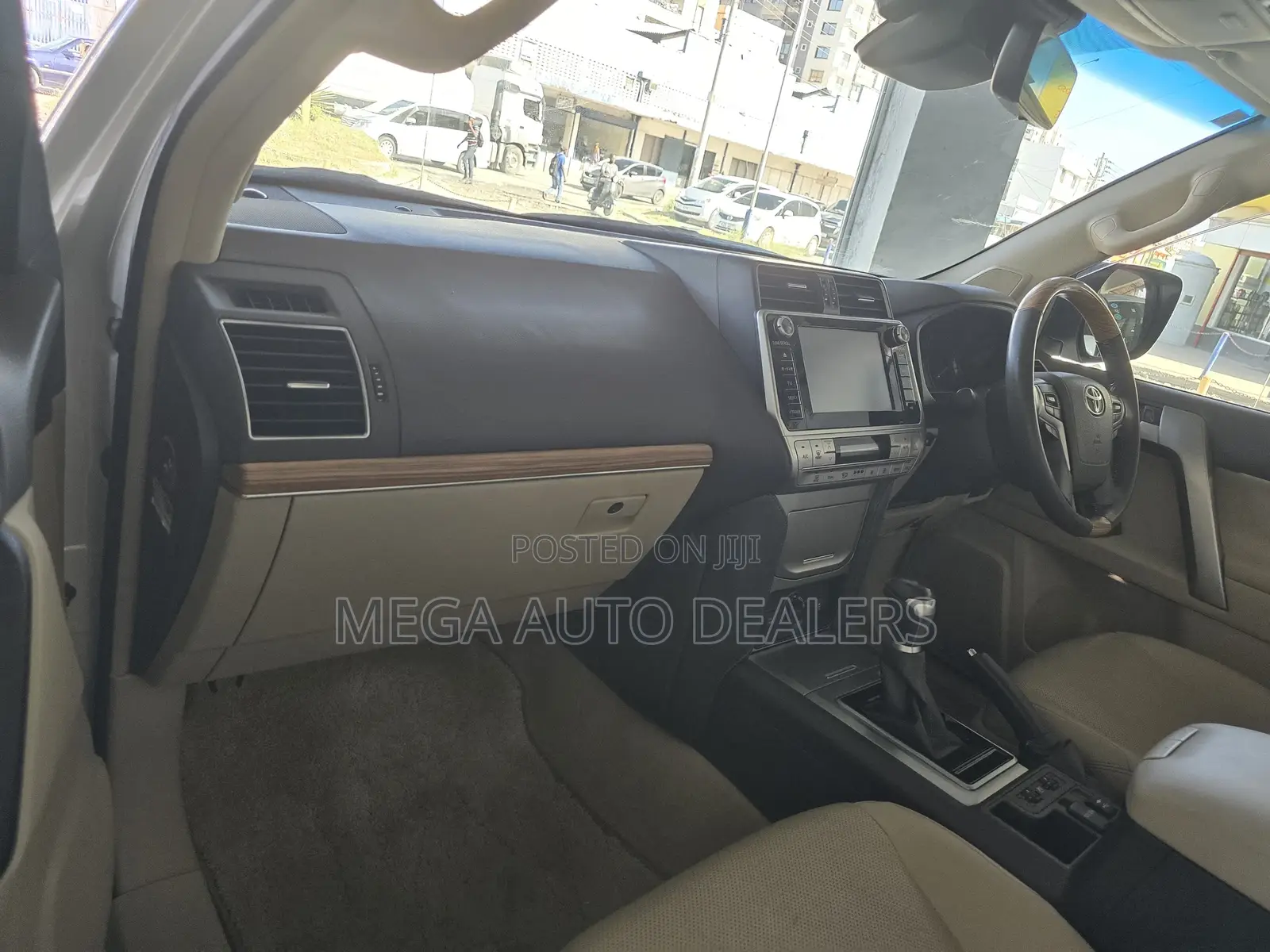 Toyota Land Cruiser Prado 2018 White