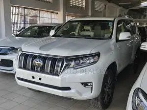 Toyota Land Cruiser Prado 2018 White