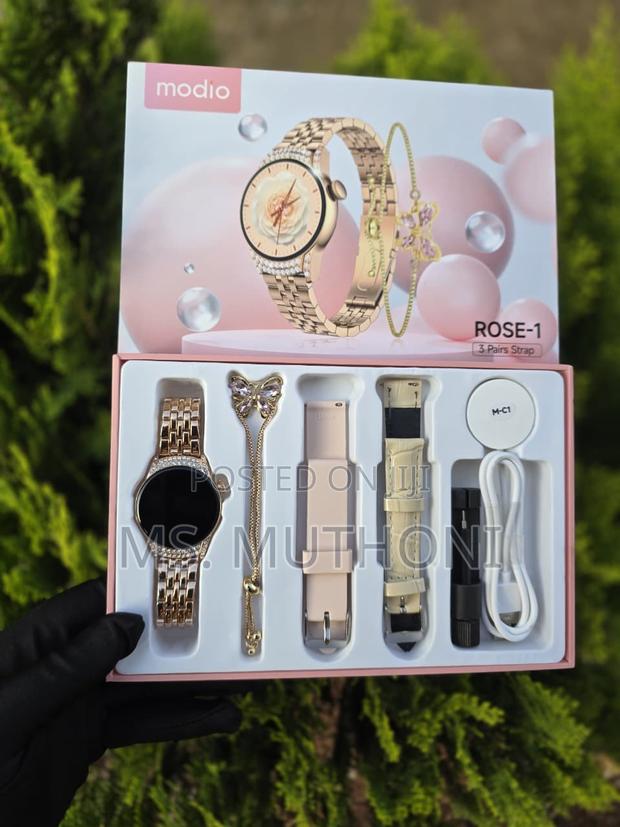 Beautiful Ladies Smartwatch 3 Interchangeable Straps - main view