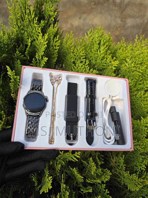 Beautiful Ladies Smartwatch 3 Interchangeable Straps - thumbnail 3