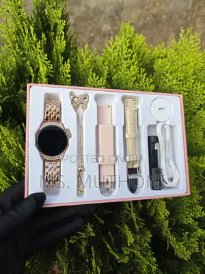 Beautiful Ladies Smartwatch 3 Interchangeable Straps