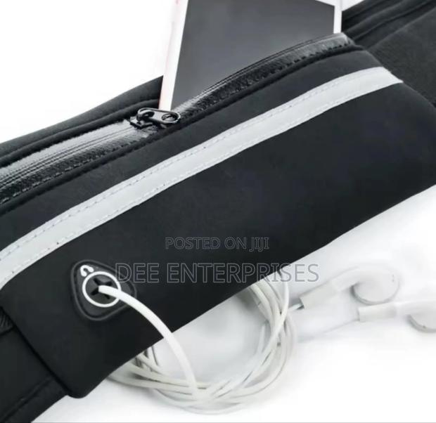 Waterproof Running Waist Bag - thumbnail 2
