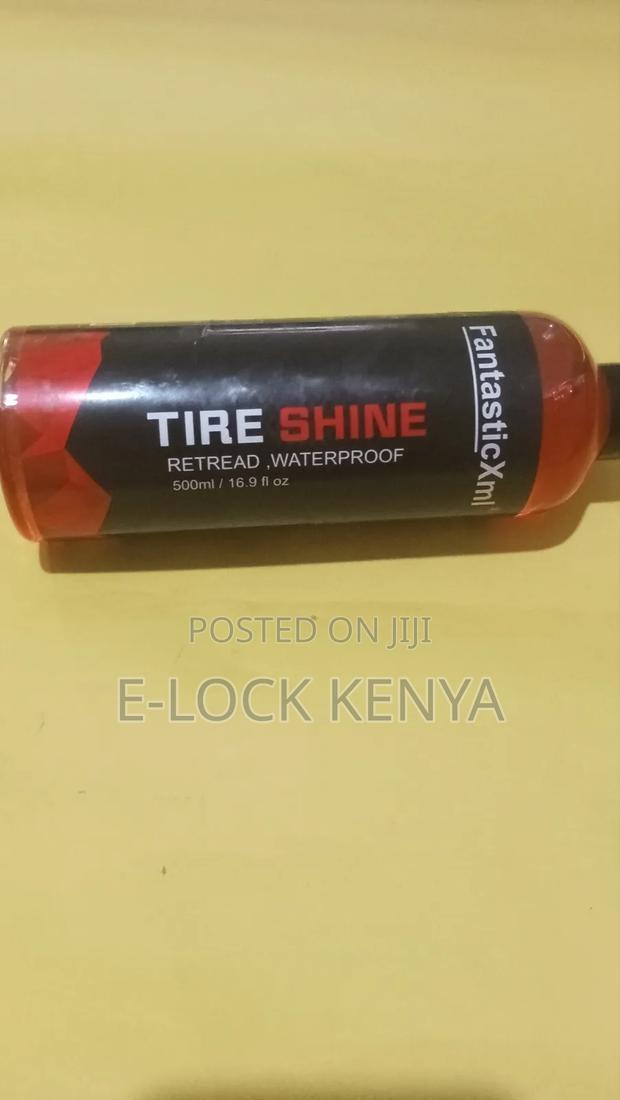 Non- Greasy Tire Shiner