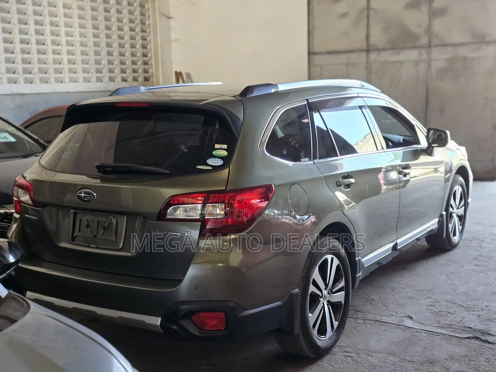Subaru Outback 2018 Green