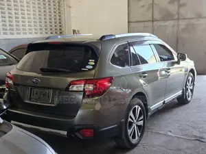 Subaru Outback 2018 Green