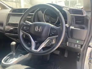 Honda Fit 2018 Silver