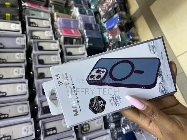 Peely iPhone 14 Pro Transluscent Case Compatible With Magsafe - thumbnail 3