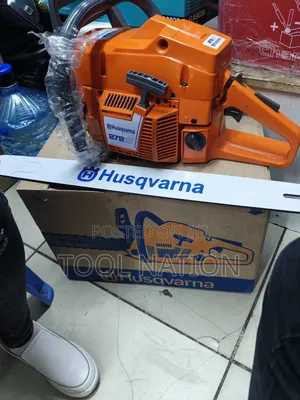 Chain Saw/ Husqvarna Chainsaw