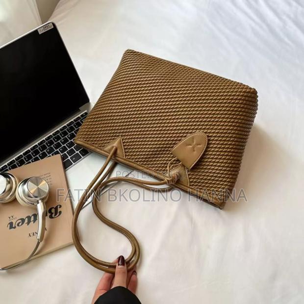 Styled Tote Bag / Shoulder Bag - thumbnail 3