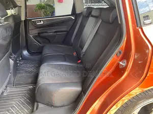 Honda Jade 2018 Orange