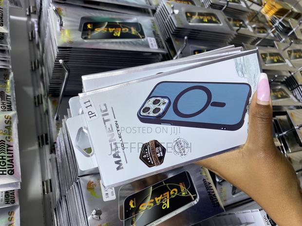Grozhjal iPhone Case Magnetic Compatible,Black Translucent Cover - thumbnail 3