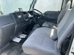 Isuzu Elf Closed Body Frinzer Very Clean for Vegitables