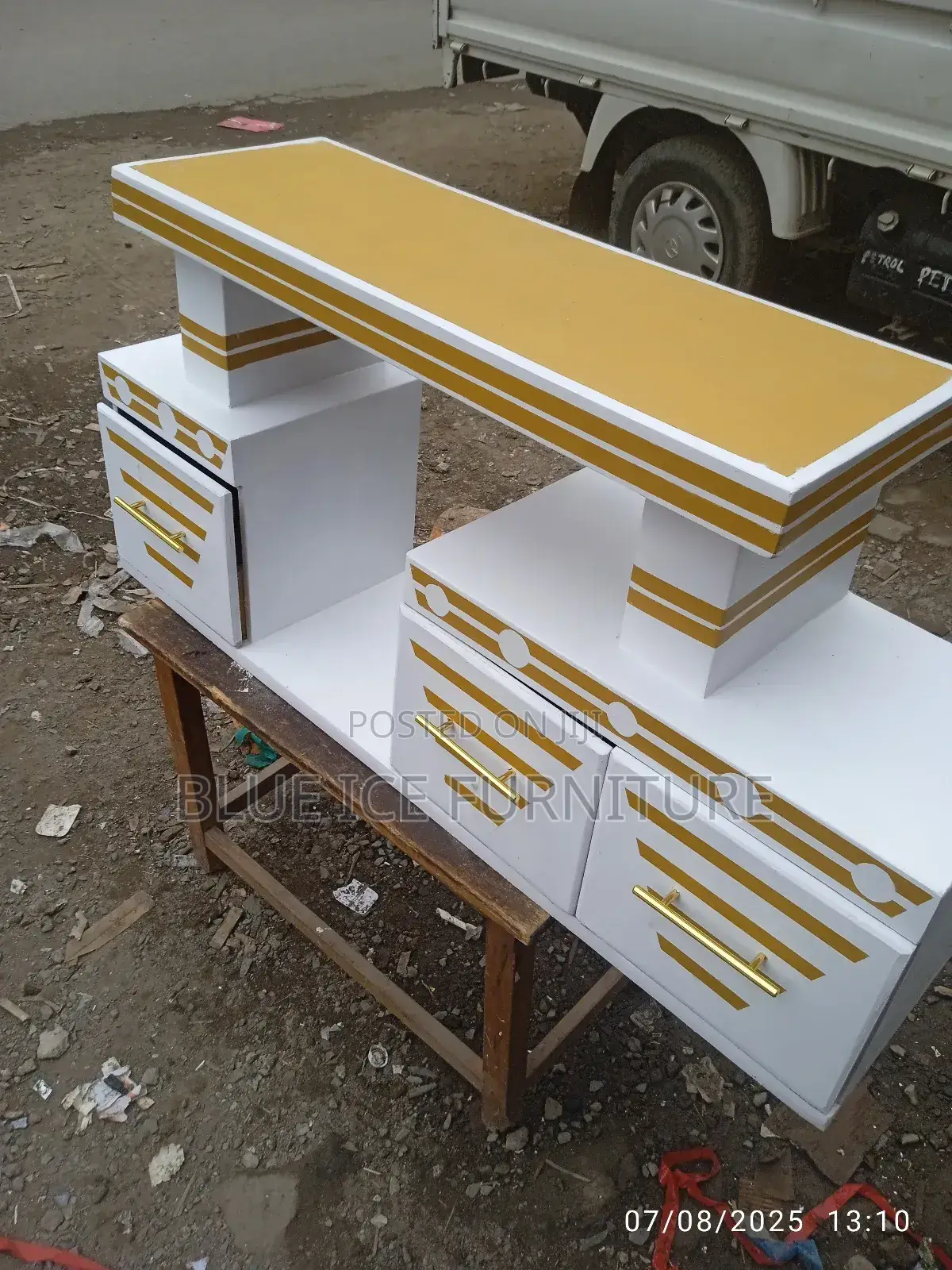 4ft Golden Modern Tv Stand