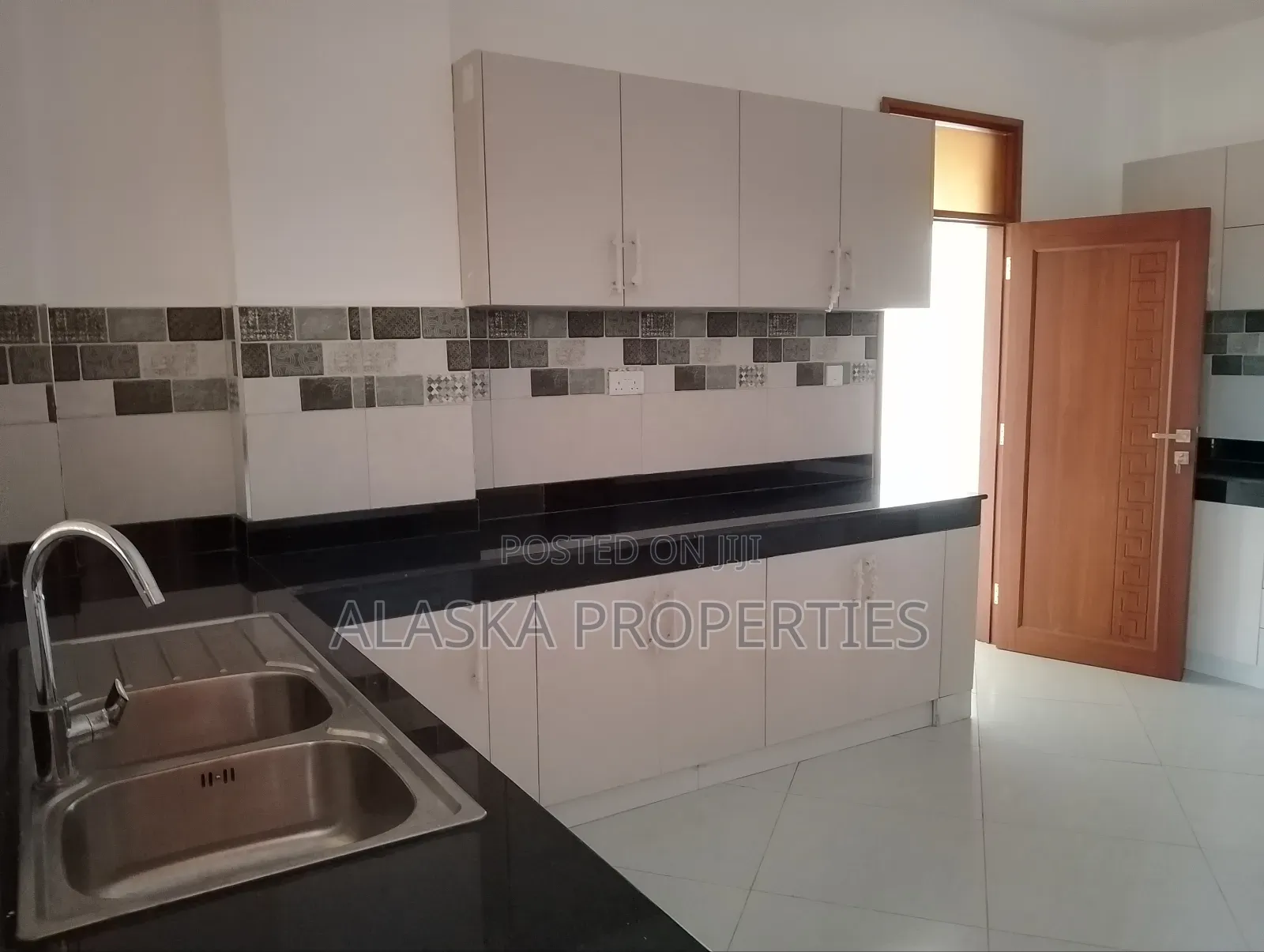 4bdrm Apartment in Nyali Estate for sale