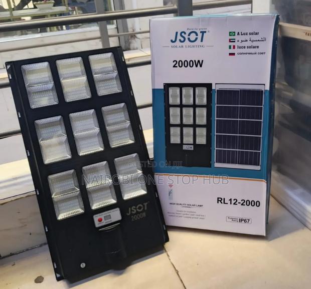 High Efficiency 2000w Rl12 Jsot Solar Street Light - main view