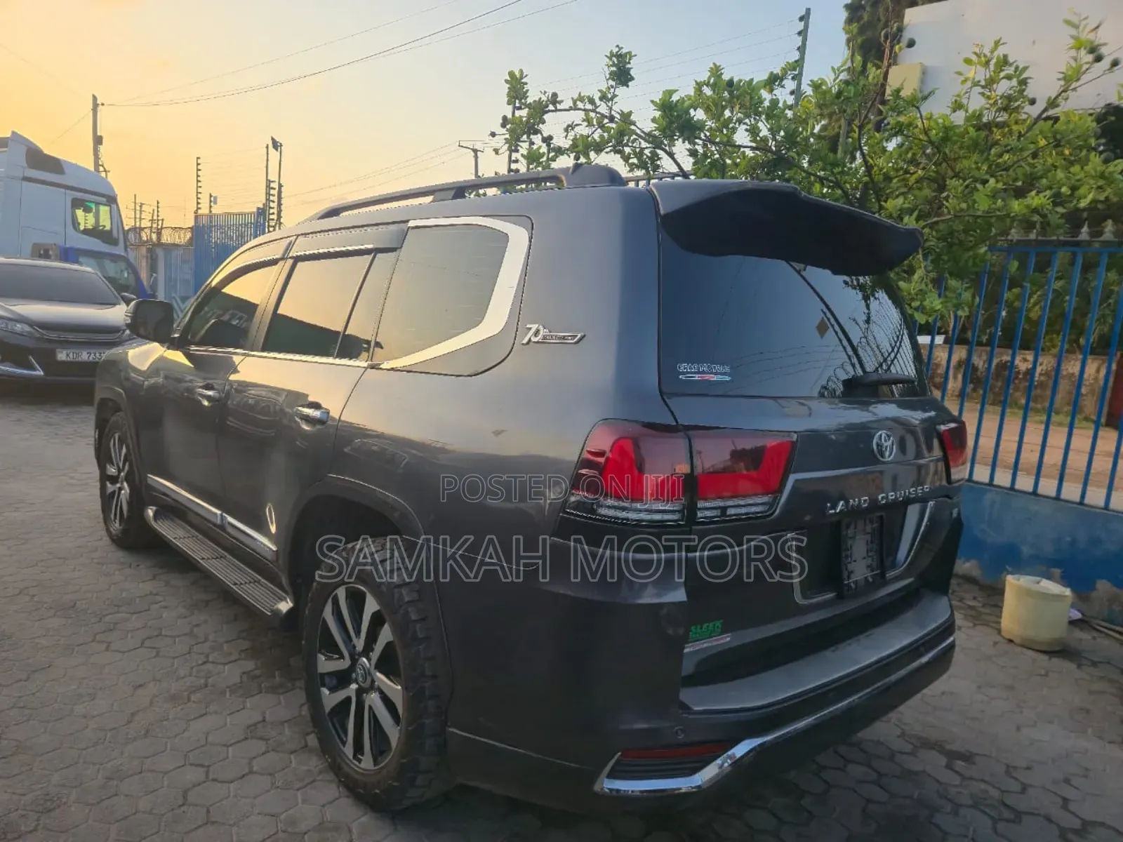 Toyota Land Cruiser 2017 Gray