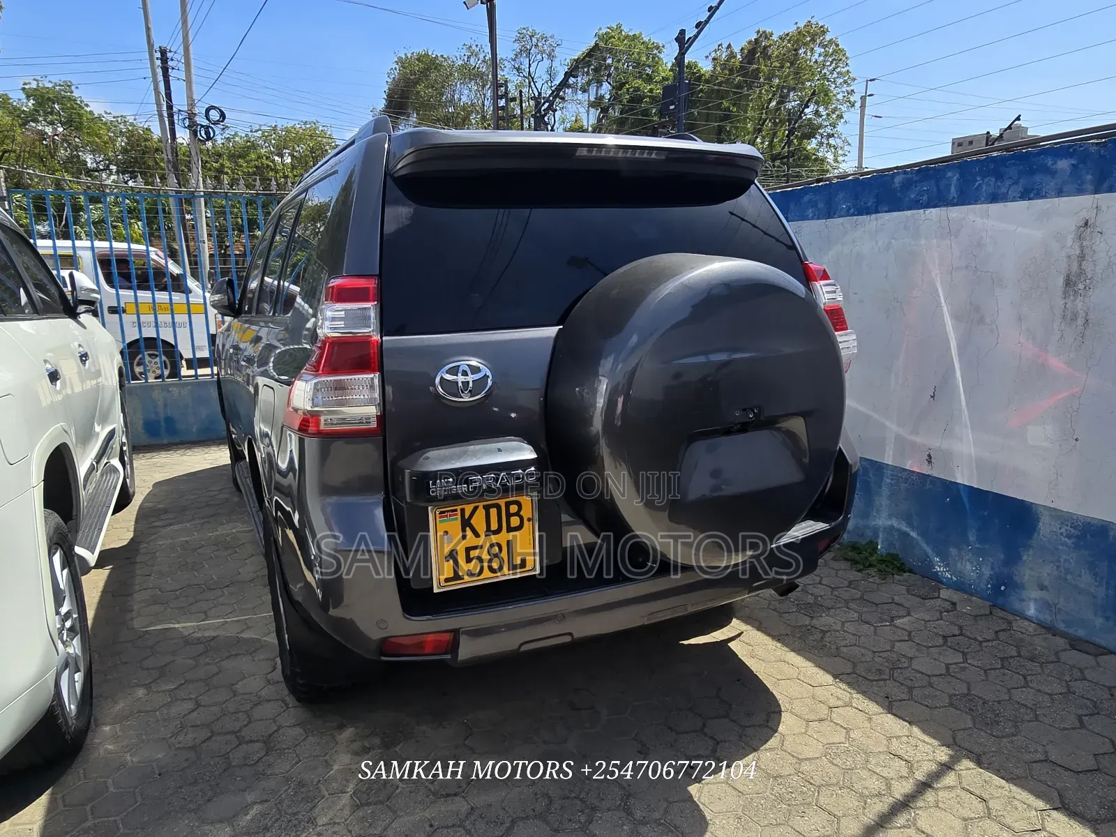 Toyota Land Cruiser Prado 2016 Gray