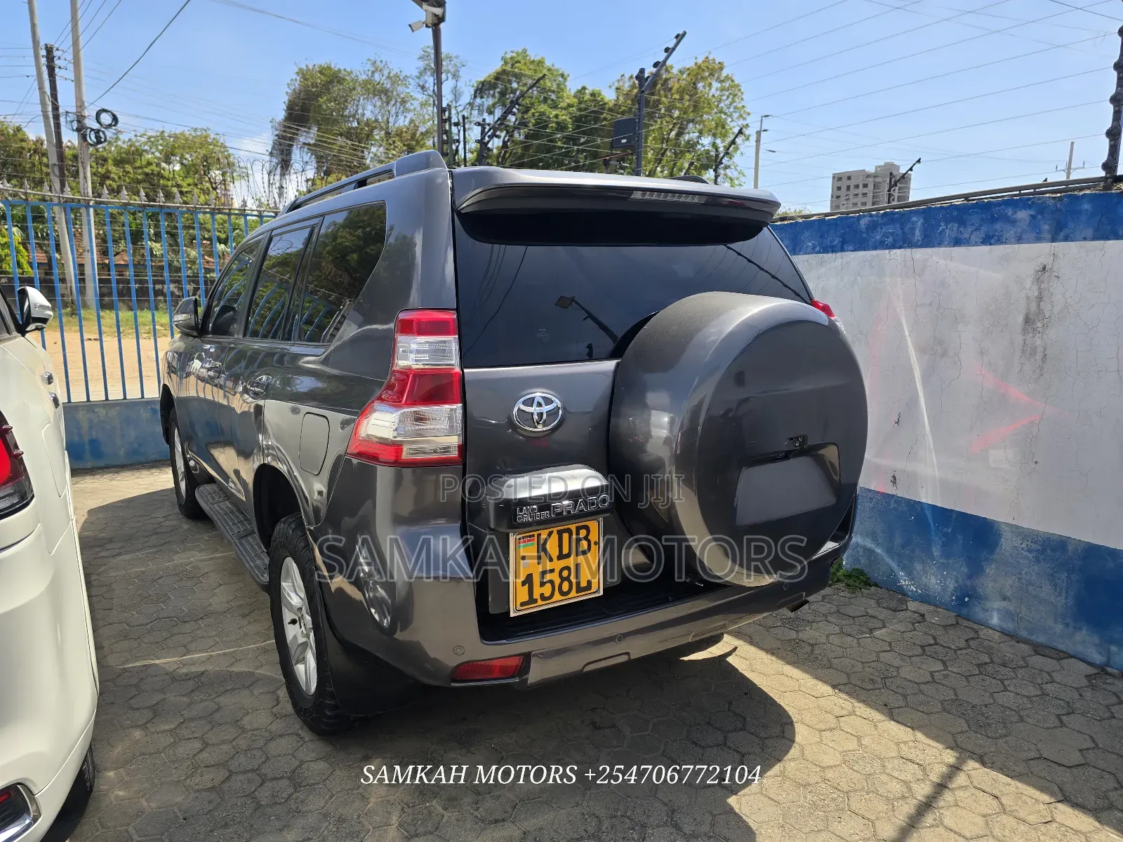 Toyota Land Cruiser Prado 2016 Gray