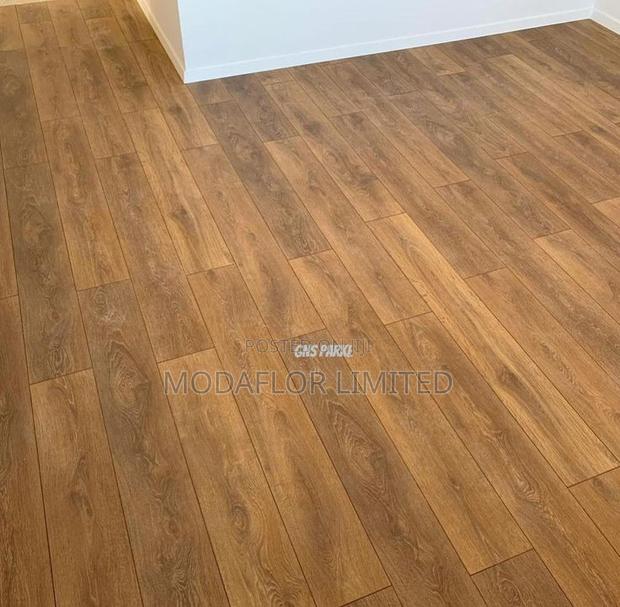 Premium Laminate Flooring – Elegant Wood Textures