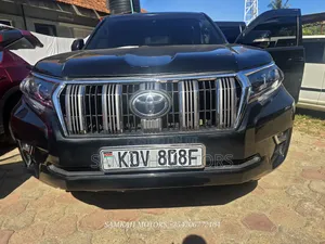 Toyota Land Cruiser Prado 2016 Black