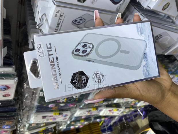 Sulkia Clear Case for iPhone 12/12 Pro Compatible With Magsafe - thumbnail 3