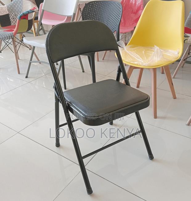 Office Chair : Fold-Up Office Chair – Black