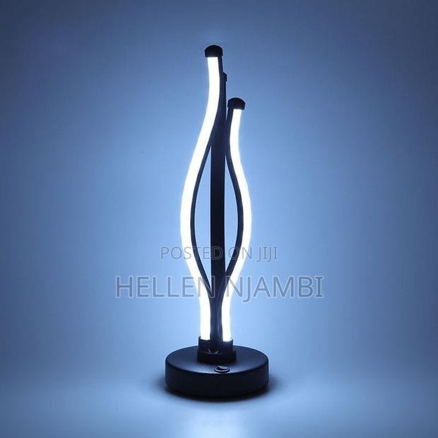 Claw Shape Led Table Lamp - main view