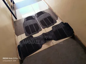 Universal 3 in 1 Conjoined Car Floor Mats Set