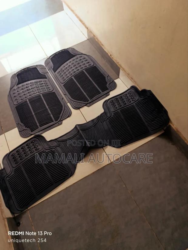 3pcs Conjoined Universal Car Floor Mats
