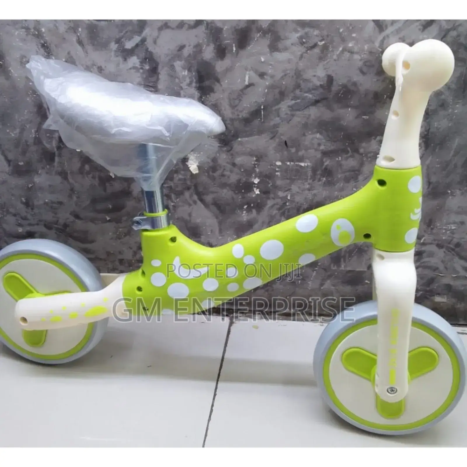 *Balance Bicycle Size 12 No Pedals*