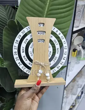Creative Manual Rotating Calendar 
 