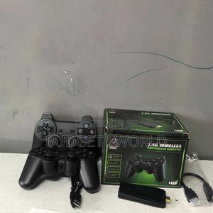 Black Mini Plus+ Retro Game Console/Wireless Controllers – – 10,000 - thumbnail 2